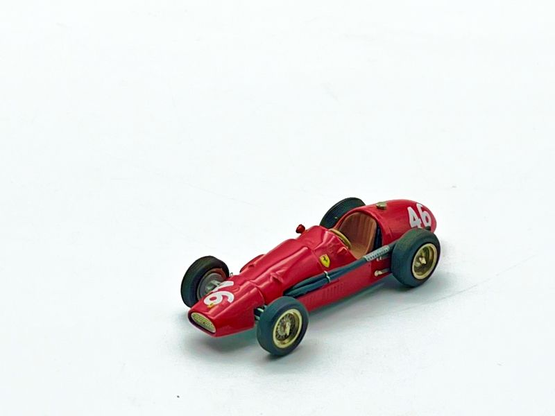 V072 - FERRARI F2 N.46 - COFANO APRIBILE