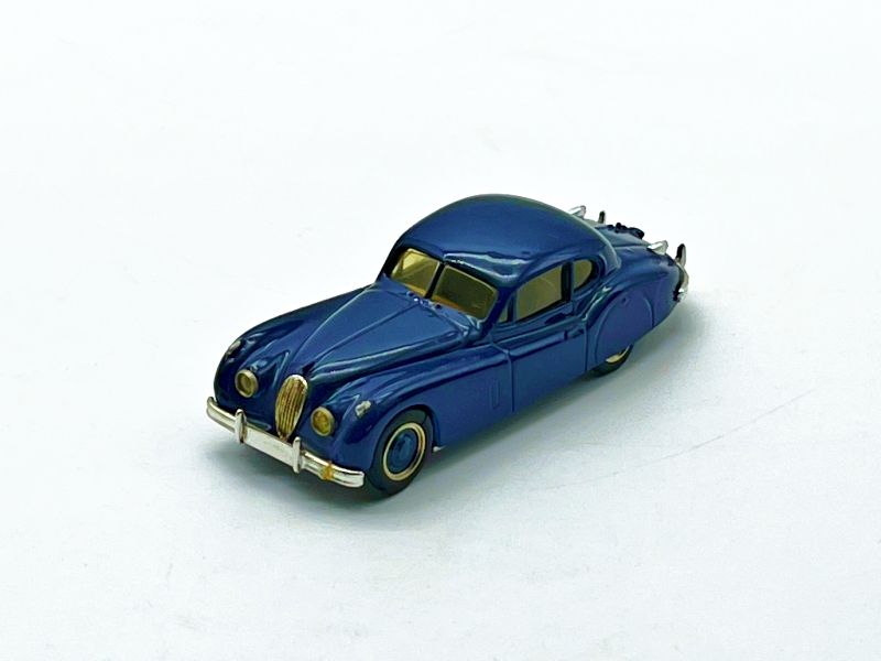 V077 - JAGUAR XK140 COUP� - VERNICE MEDIOCRE