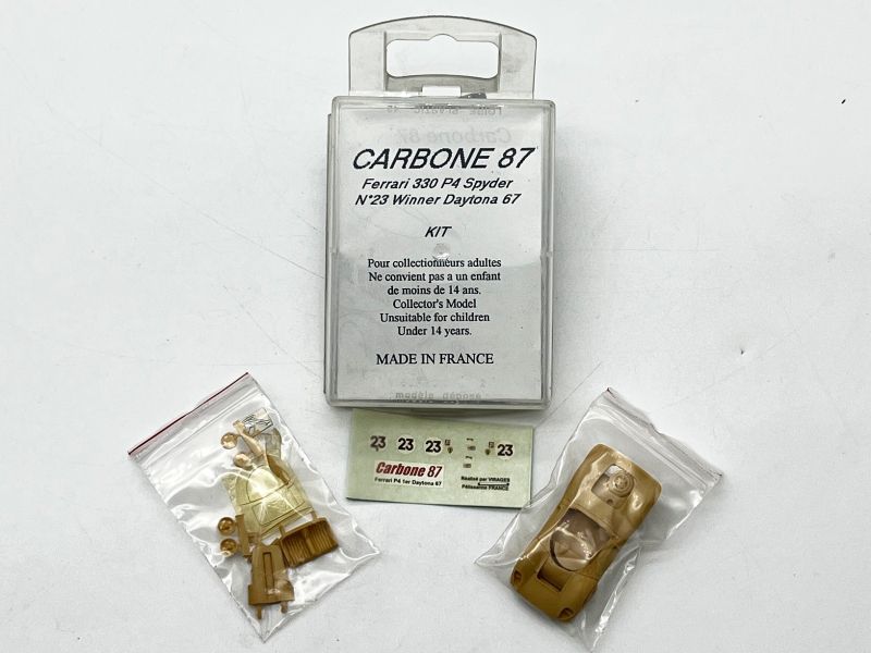 V106 - CARBONE FERRARI 330 P4 SPIDER