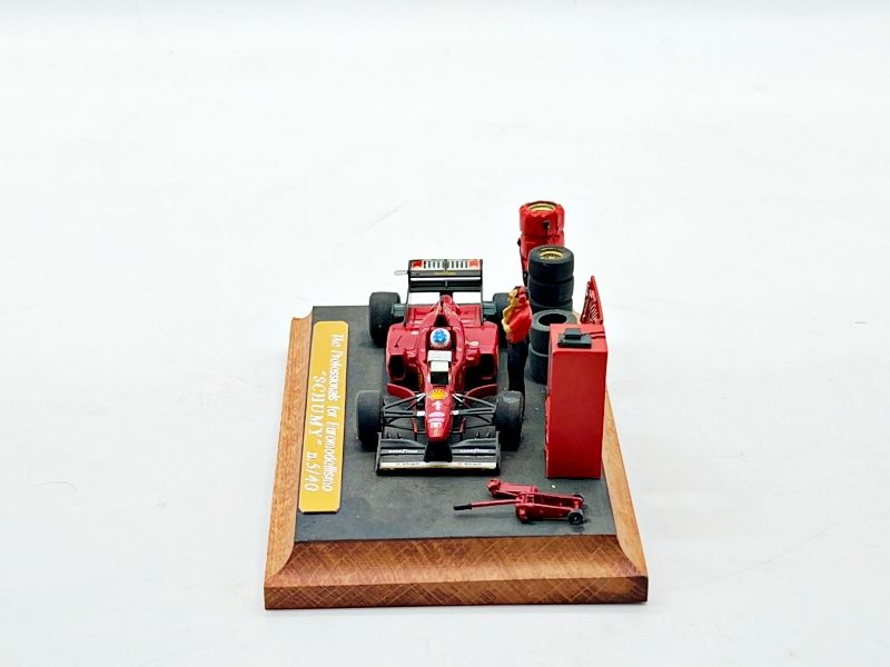 CVABC542 - EUROMODELLISMO - DIORAMA FERRARI F1 SCHUMACHER