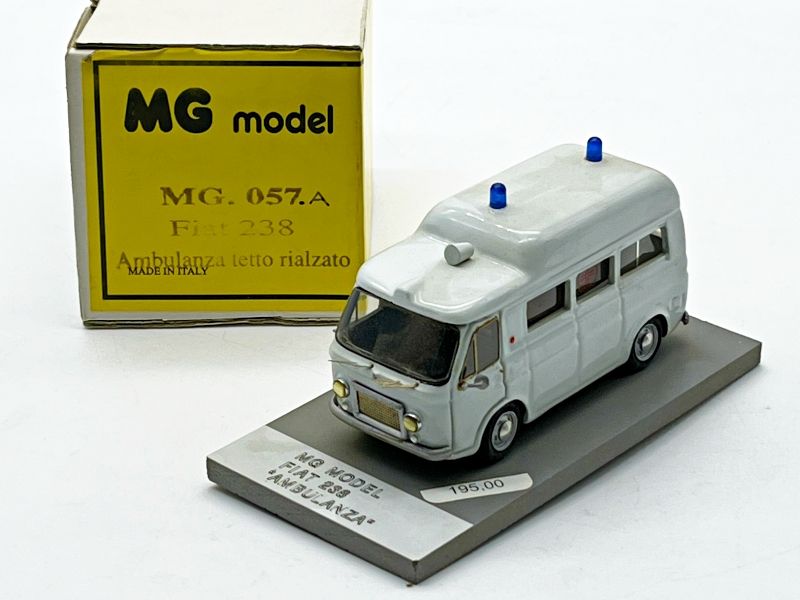 MG MODEL - MGM57A FIAT 238 AMBULANZA TETTO RIALZATO