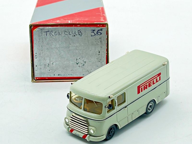 TRON CLUB - TRO036 OM FURGONE ASSISTENZA PIRELLI