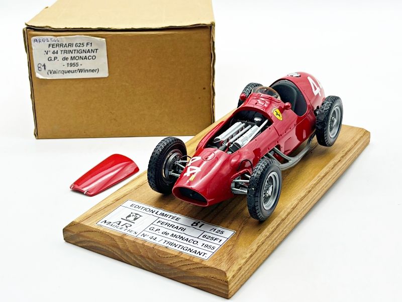 AR MAQUETTES - ARD2544 FERRARI 625 F1 N.44 TRINTIGNANT