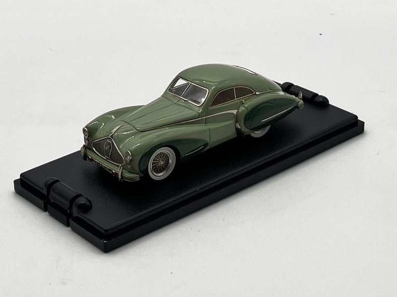 MACO69B - TALBOT LAGO T26 GS coupe Saoutchick no 110.101 Salon de Paris 1948 2 calandres ovales 2 tons de vert MACO69B - TALBOT LAGO T26 GS coupe Saoutchick no 110.101 Salon de Paris 1948 2 calandres ovales 2 tons de vert