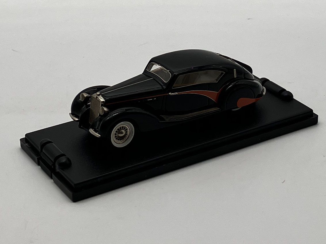 MACO89C - DELAGE D8 120 coupe Aerosport Letourneur Marchand Salon de Paris 1937  noir-orange