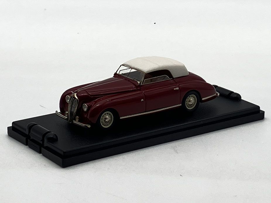 MACO82B - DELAHAYE 135 cabriolet 4 places capote Guillore 1950 grenat - MACO82B - DELAHAYE 135 cabriolet 4 places capote Guillore 1950 grenat -