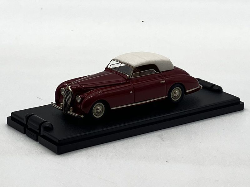 MACO82B - DELAHAYE 135 cabriolet 4 places capote Guillore 1950 grenat - MACO82B - DELAHAYE 135 cabriolet 4 places capote Guillore 1950 grenat -