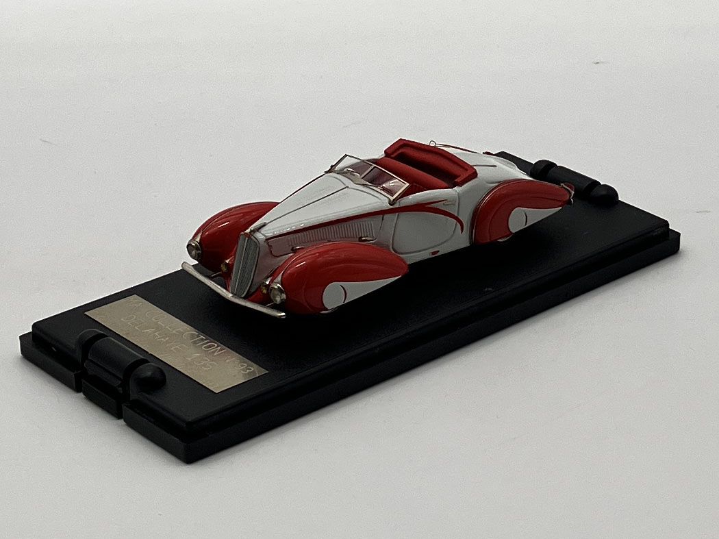 MACO93D - DELAHAYE 135 roadster court Figoni No6 1937 restauree  gris -rouge