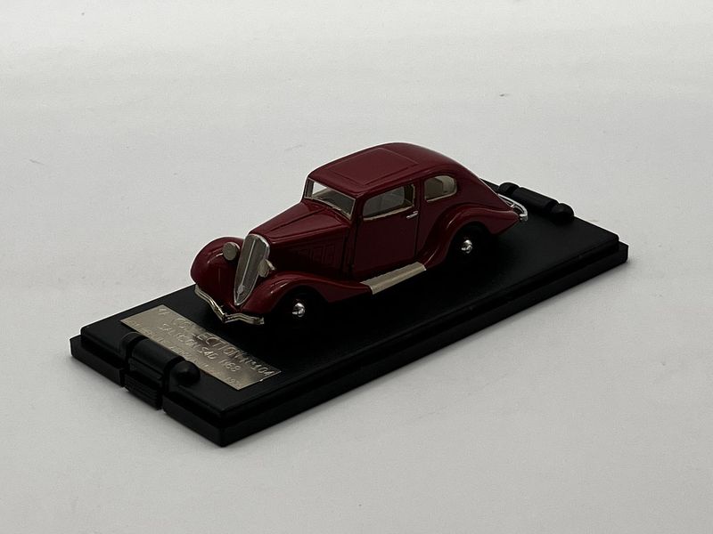 MACO104 - SALMSON S4D M69 demi-berline aerodynamique 1935 rouge MACO104 - SALMSON S4D M69 demi-berline aerodynamique 1935 rouge