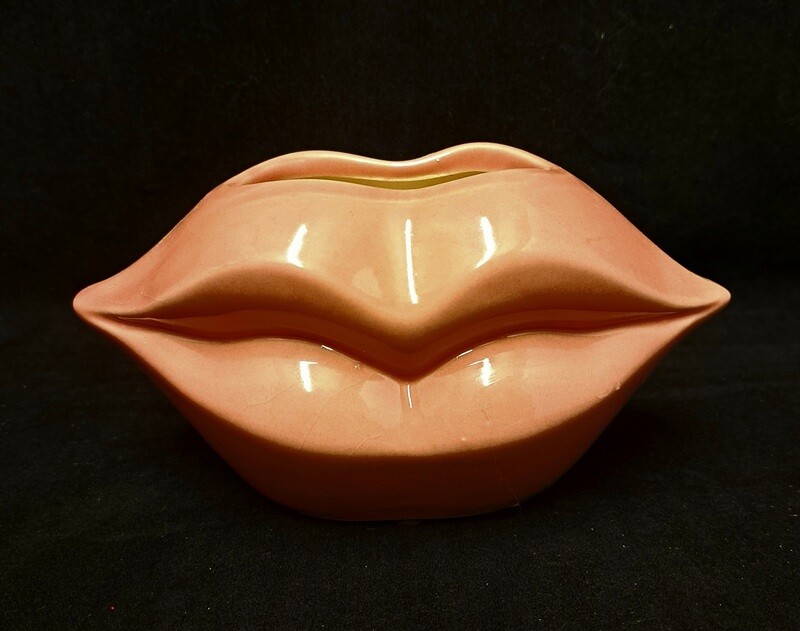 Vaas lippen roze