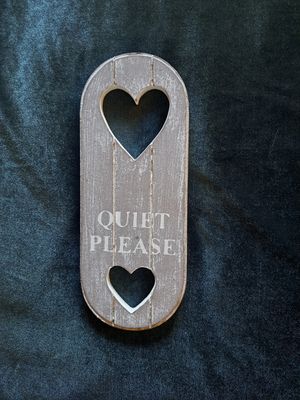 Deurhanger Quiet Please