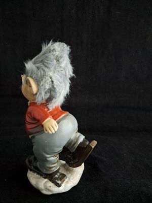 Muis op schaatsen/ski's