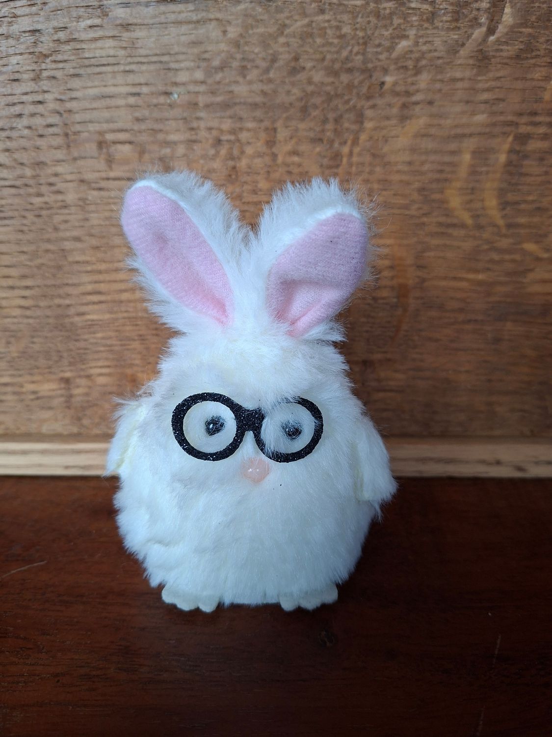 Pluche konijn met bril