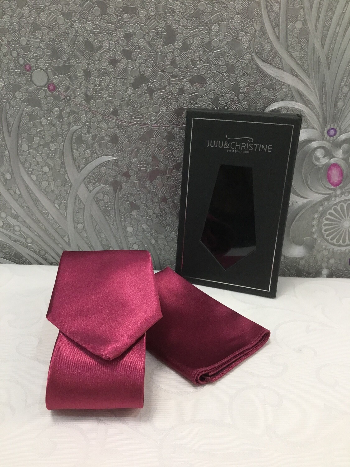 Krawatte in Fuchsia Krawatte in Fuchsia