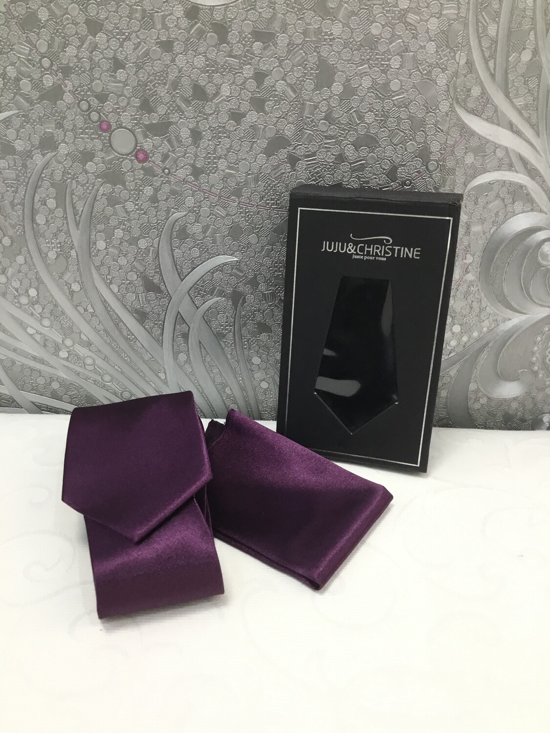 Krawatte in Violett Krawatte in Violett