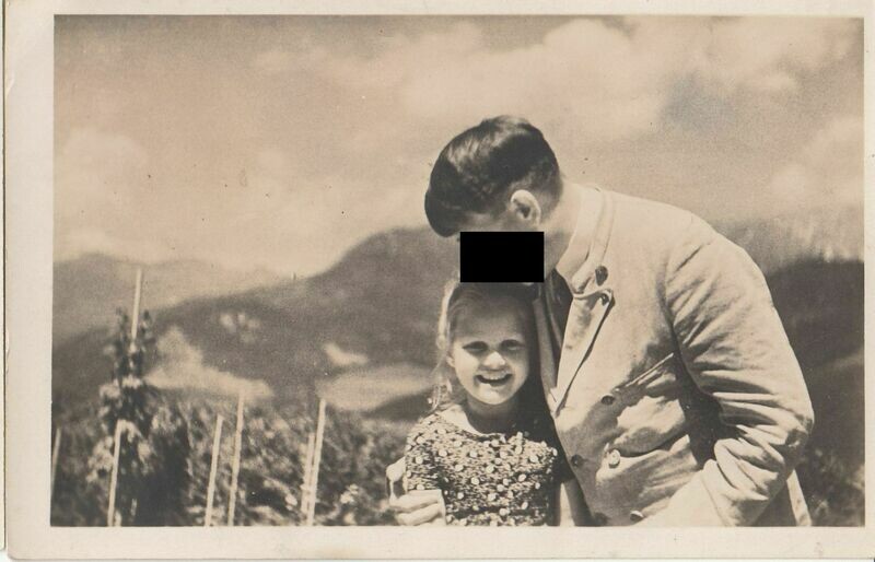 Propagandapostkarte - Hoffmann: Der Führer mit der Jugend