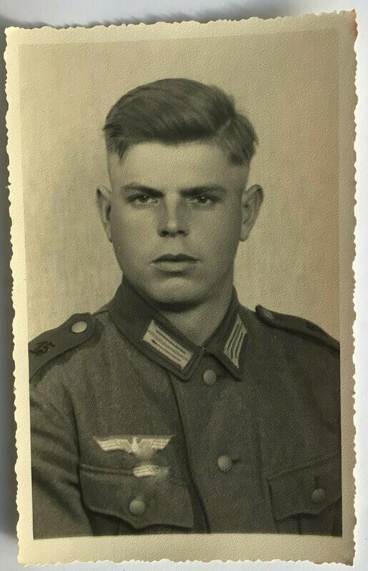 Portrait-Photo Wehrmachtssoldat