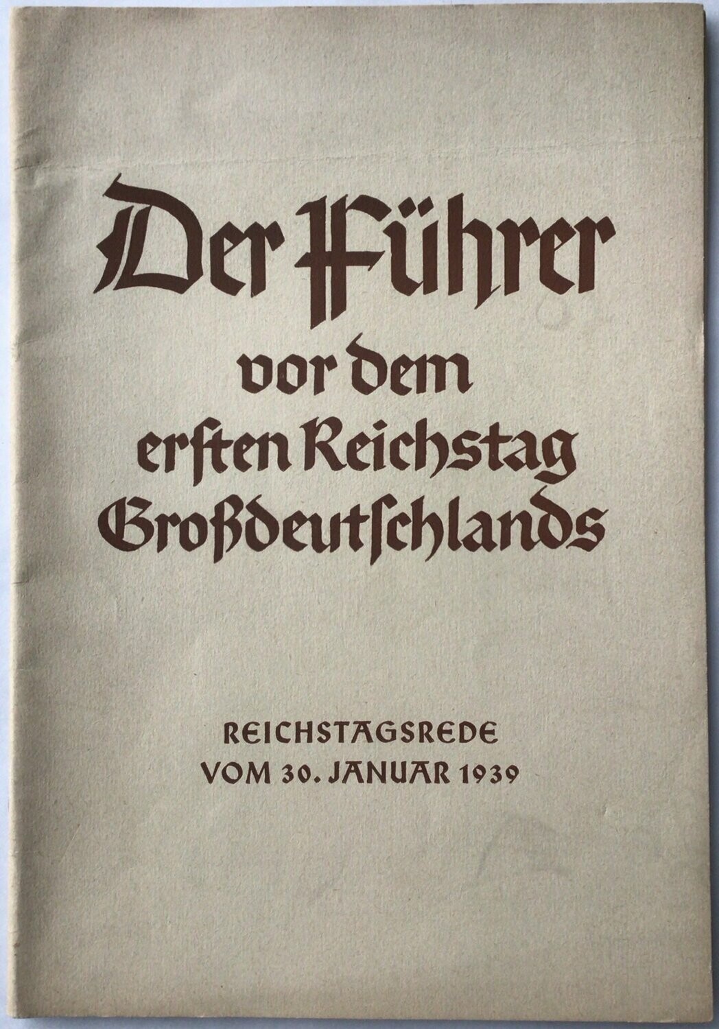 Der Führer vor dem ersten Reichstag Großdeutschlands