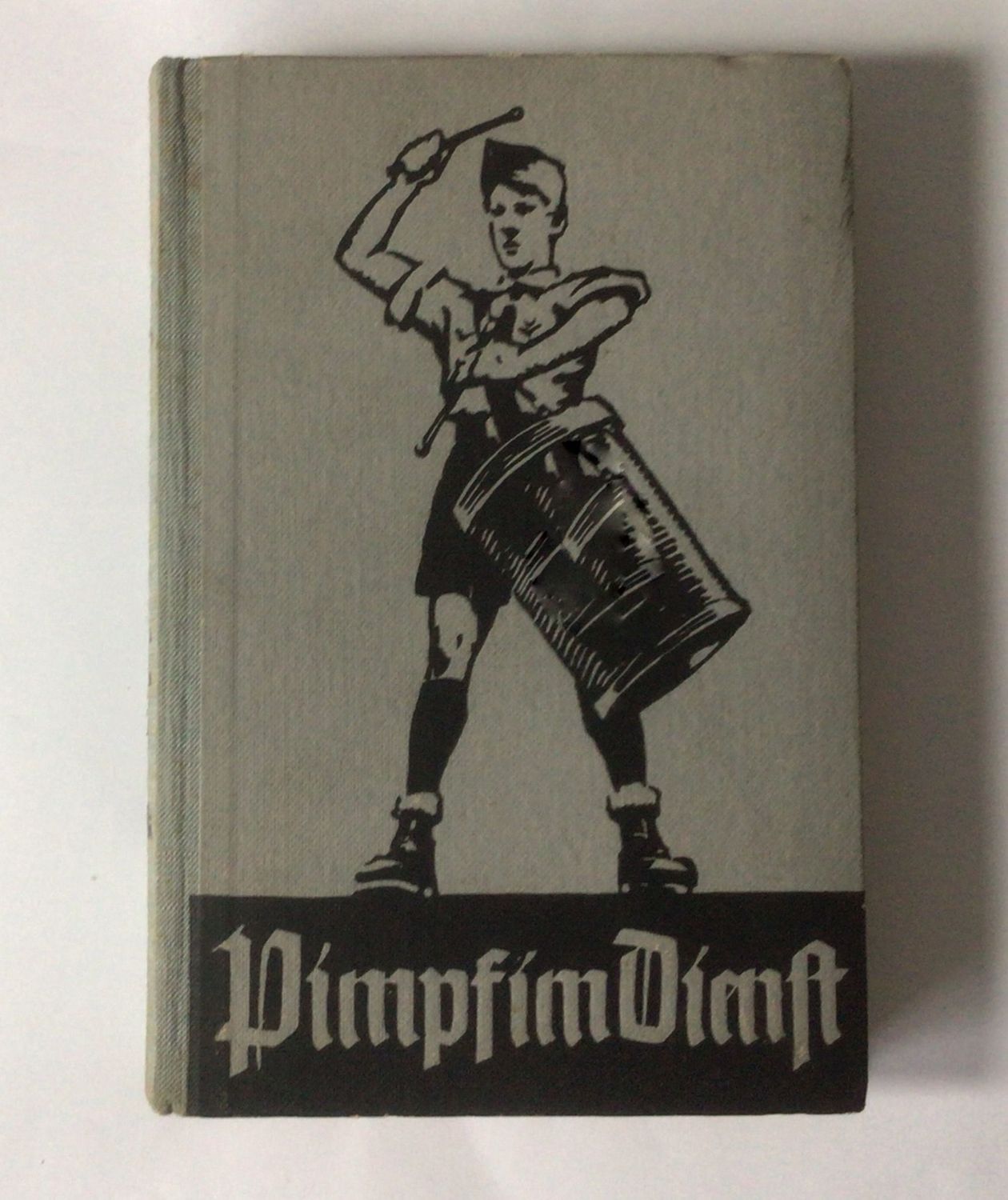 Pimpf im Dienst - Ein Handbuch für das Deutsche Jungvolk in der HJ. - Halbleinenausgabe aus dem Jahr 1938
