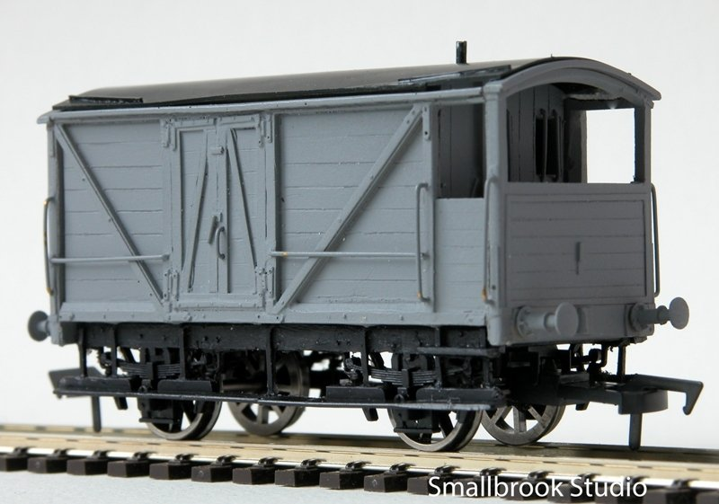 4mm 00 LSWR/SR/BR 10ton  Goods Brake - Road Van SR Dia. 1541 kit.
