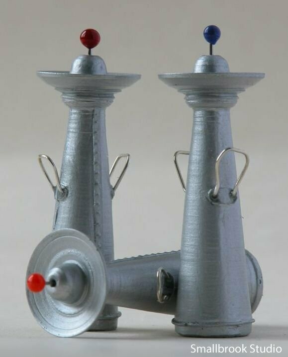 Gn15 Three Emett Style Milk Churns Kit