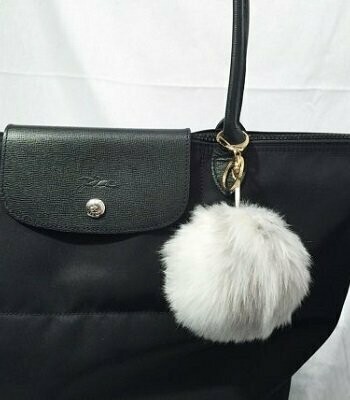 Faux Fur pompom – WHITE