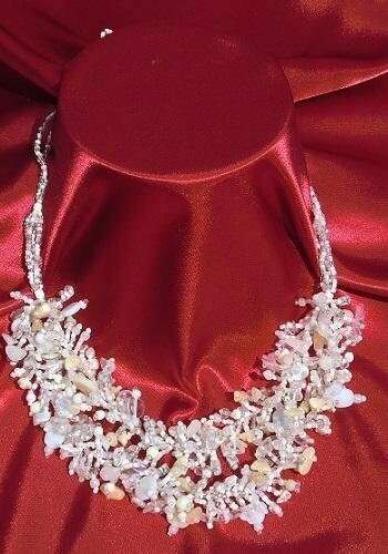 White glass beaded coral style 2 link necklace White glass beaded coral style 2 link necklace