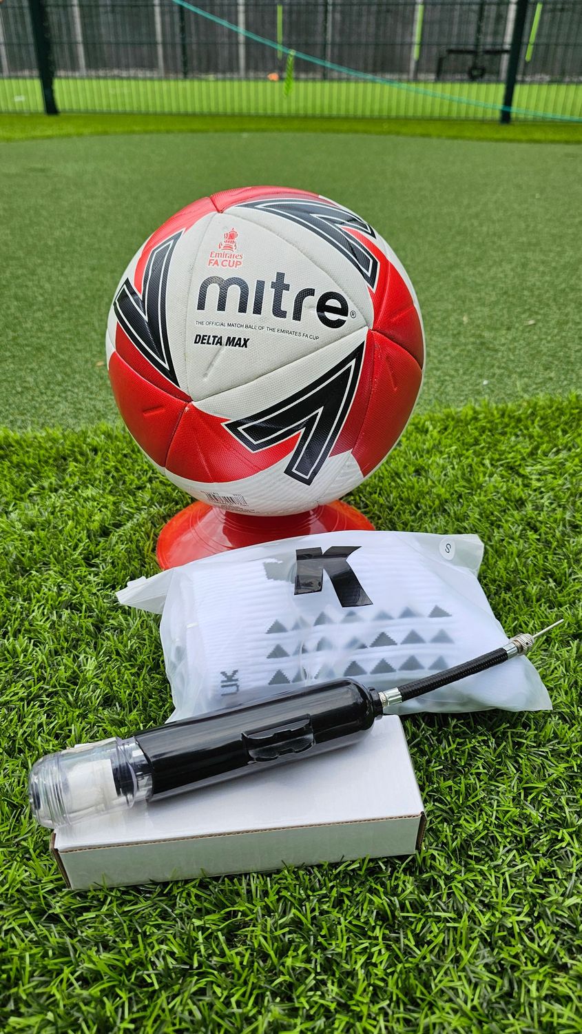Mitre Emirates FA Cup Official Match Ball Size 5 / Grip Socks / Pump