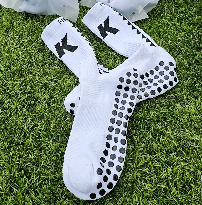 K-Grip Socks - Single Pair (Unisex) White -Size Small / UK 2 to 4
