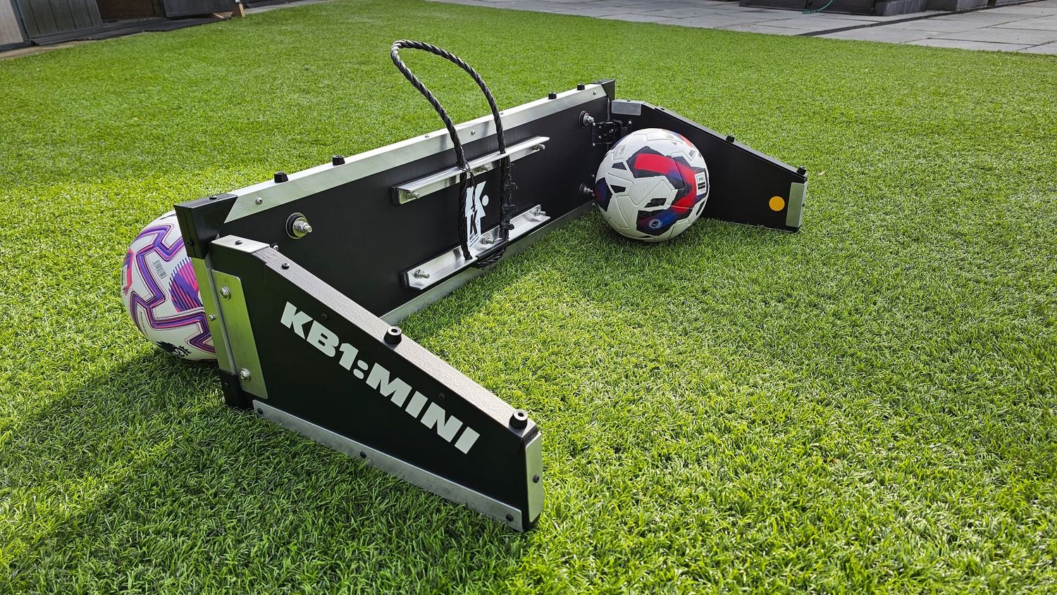 Wade UK - KB1:MINI Football Rebounder