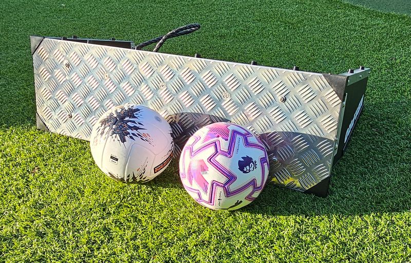 Jorge USA - KB1:PRO Professional Football Rebounder 2026 Jorge USA - KB1:PRO Professional Football Rebounder 2026