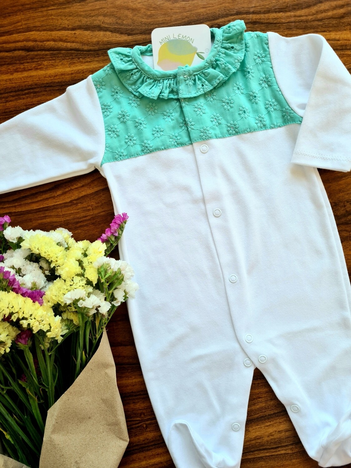 Babygrow Bordado Verde-água
