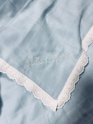 Fralda bordado inglês AZUL