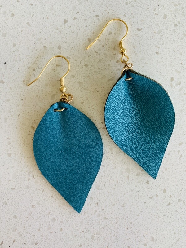 Bella Mia Ear Ring Turquoise Leather Leaf