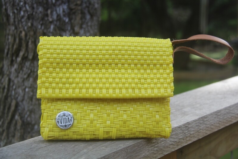 Vida Sandra Wristlet Yellow