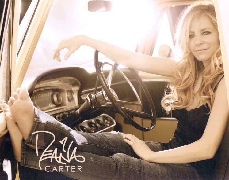 Autographed Deana Carter Photo (Truck) Autographed Deana Carter Photo (Truck)
