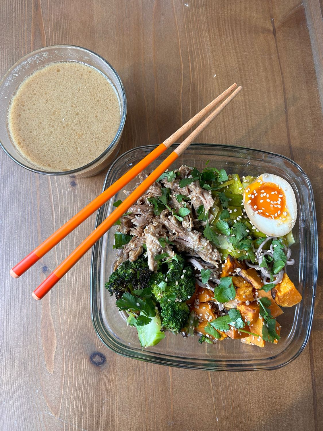Ramen de Soba, pulled pork à la japonaise, bouillon tonkotsu