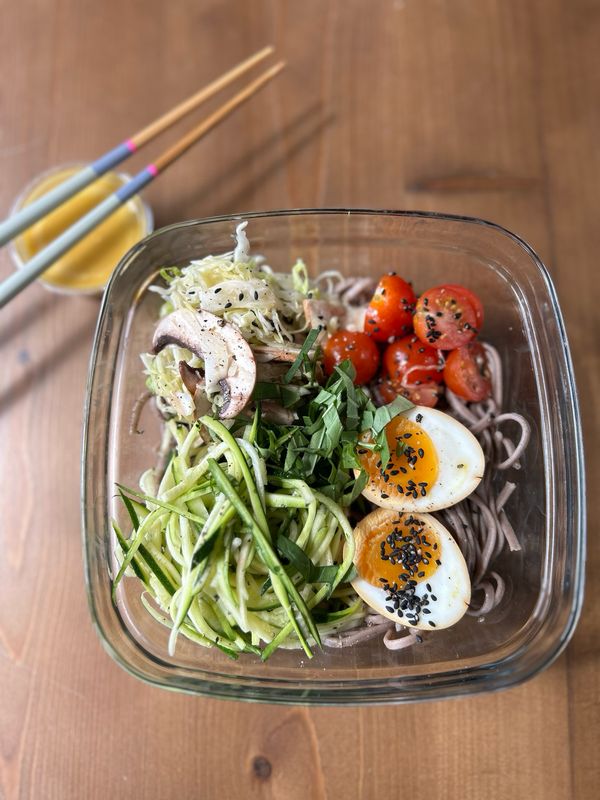 Salade de soba oeuf mariné ajitamago