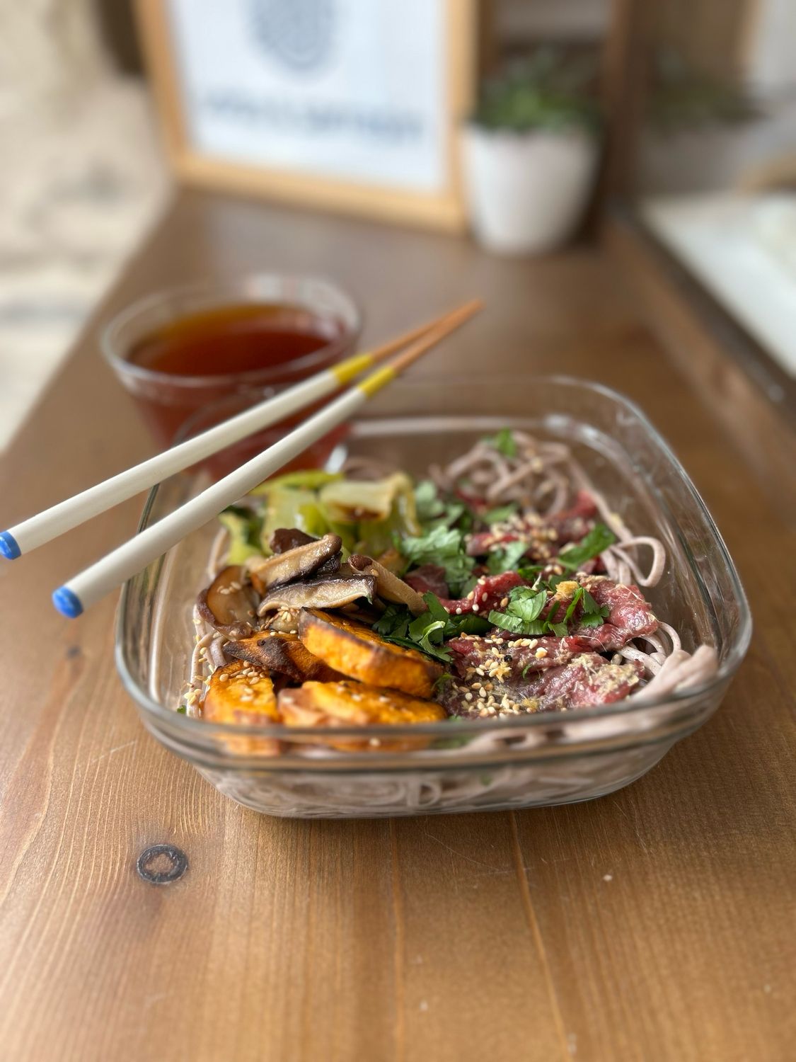 Ramen de Soba et boeuf "façon bobun", Bouillon Tsuyu citronnelle