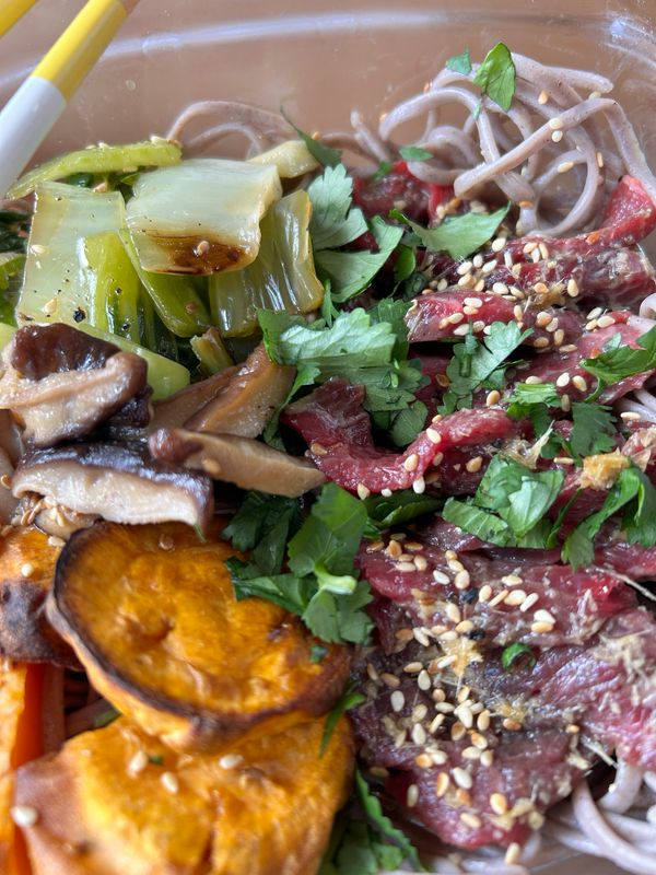 Soba Boeuf mariné façon Bobun au choix en salade ou ramen