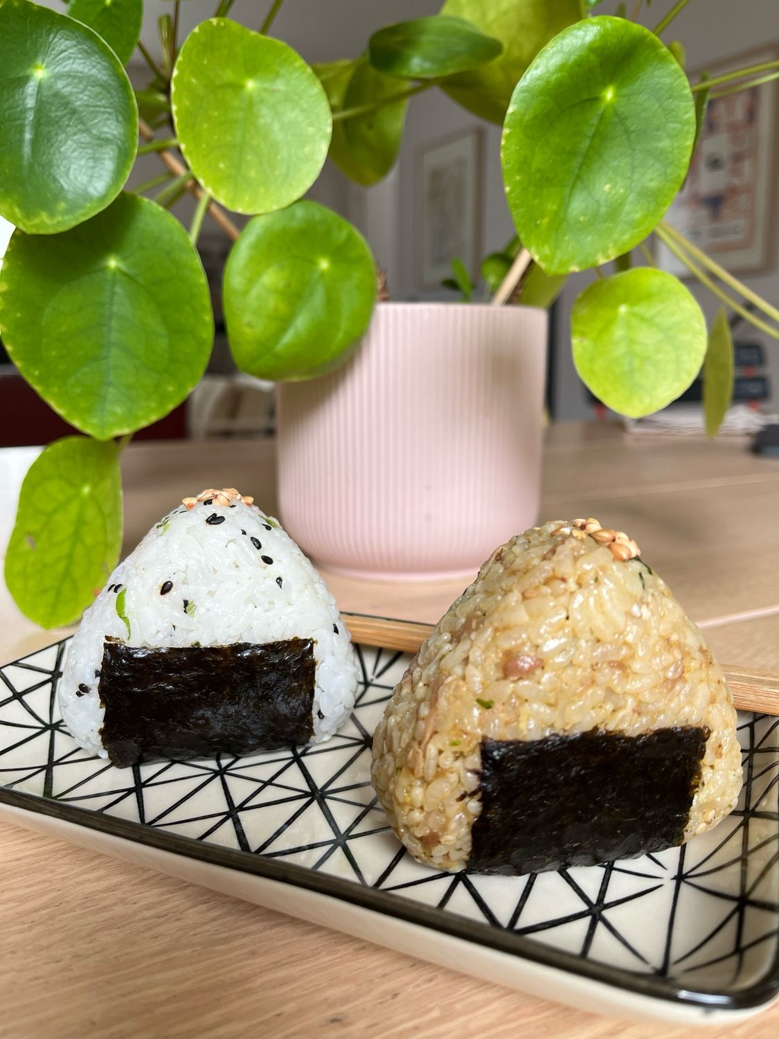 Onigiri Carotte miso, fromage frais et sésame
