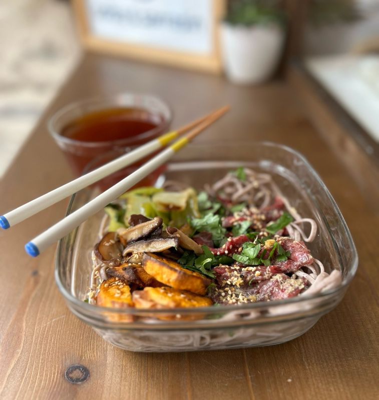 Soba et gravlax de boeuf au choix en ramen ou salade