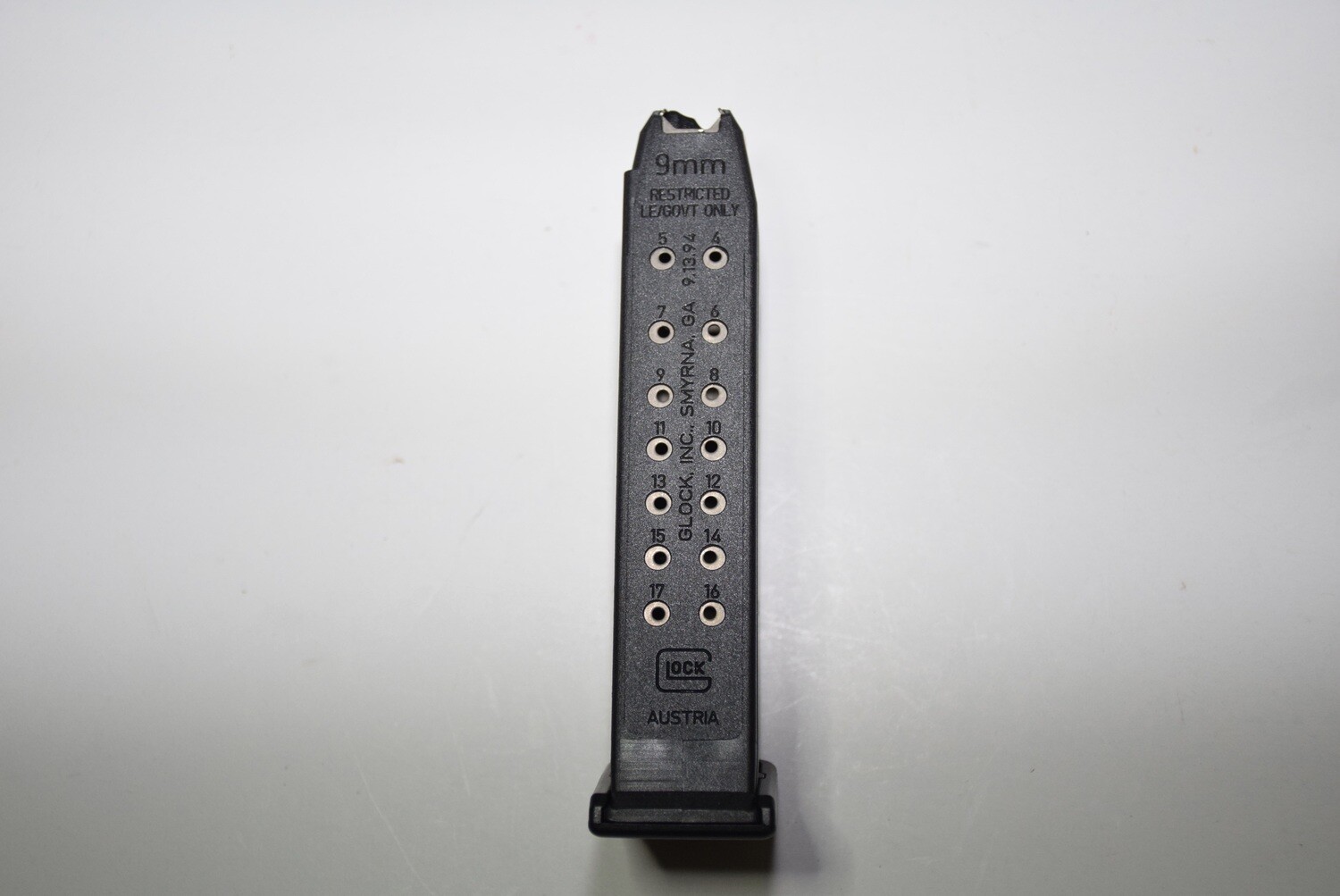 GLOCK PERFECTION G17 GLOCK 17 (17) ROUND MAGAZINE 9MM *RESTRICTED LAW ENFORCEMENT/GOV'T ONLY* MARKINGS
