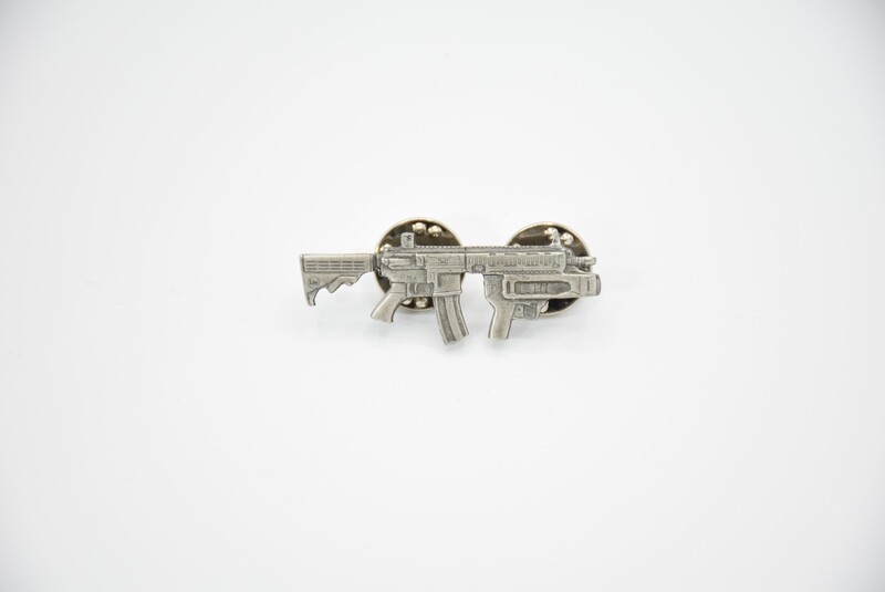 HECKLER &amp; KOCH HK 416 WITH M320 GRENADE LAUNCHER HAT PIN/LAPEL PIN RARE