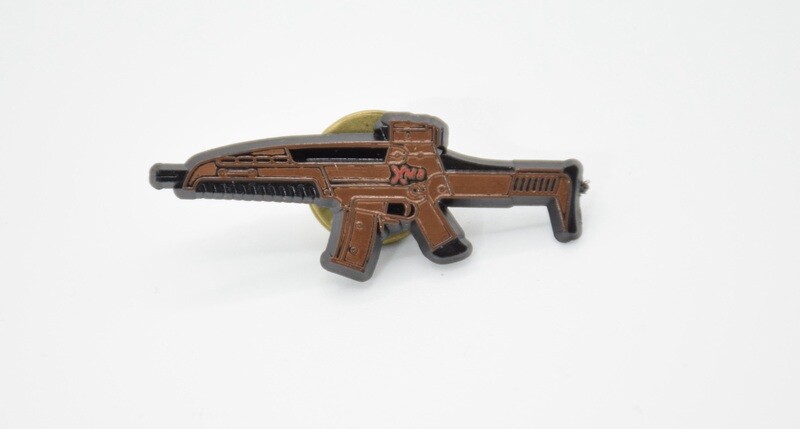 HECKLER &amp; KOCH HK XM8 PROTOTYPE RIFLE HAT PIN/LAPEL PIN RARE