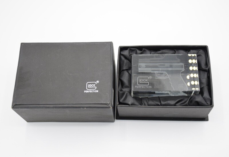 GLOCK PERFECTION CRYSTAL HOLOGRAM PAPERWEIGHT COLLECTOR&#39;S ITEM VINTAGE OEM