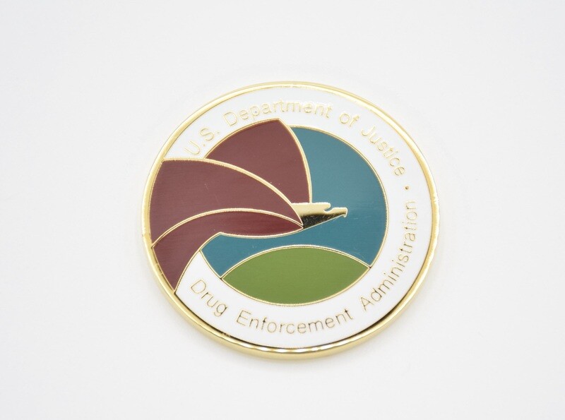 DEA DRUG ENFORCEMENT AGENCY BADGE AND DEA EAGLE SEAL CHALLENGE COIN