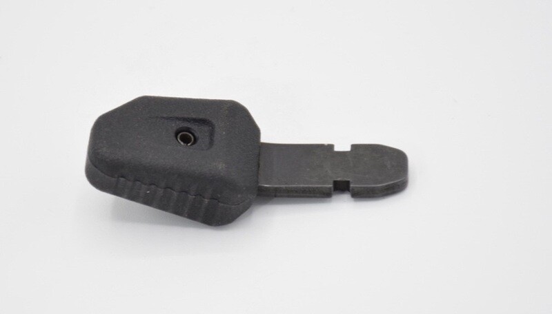 BUSHMASTER ACR CHARGING HANDLE KNOB FACTORY OEM PART .223/5.56 NEW