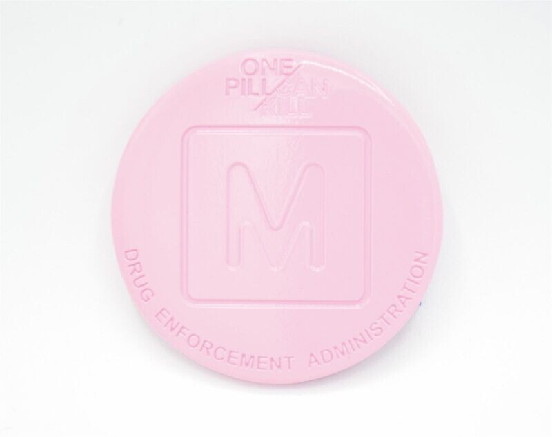 DEA DRUG ENFORCEMENT AGENCY OXYCODONE CHALLENGE COIN ONE PILL CAN KILL ATF PINK