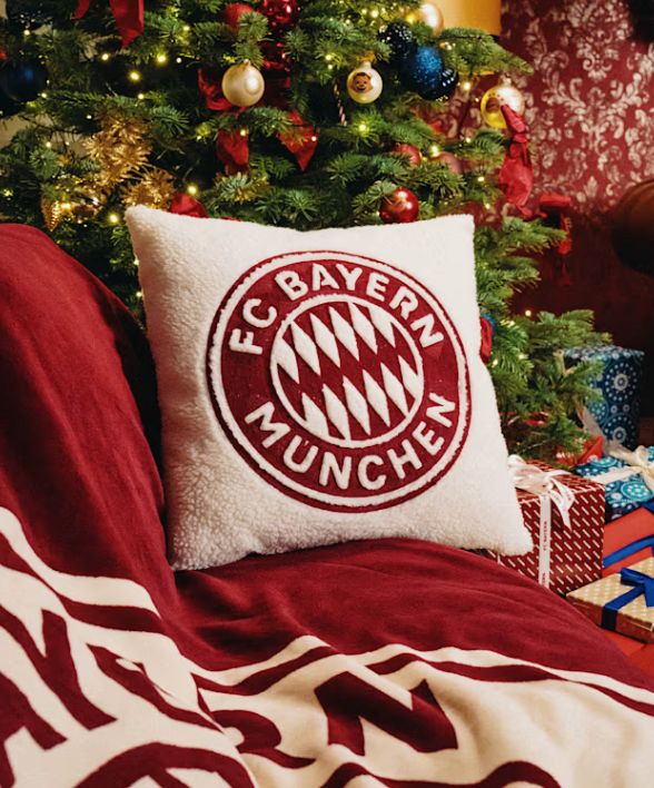 FC BAYERN MUNCHEN pillow